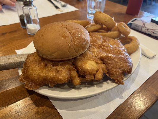 Breitbach’s Country Dining signature dishes Breaded Pork Tenderloin, Prime Rib, Salad Bar.